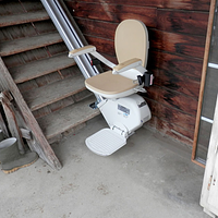 Occasion stairlift outside