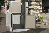 Plateforme élévatrice extérieure – en bas ouvert