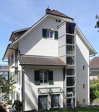 Aufzug Mehrfamilienhaus Garaventa Lift
