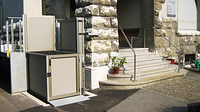 Vertical platform lift outdoor for small heights